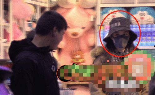 国产明星偷拍在线观看,在线观看背后的真相与反思